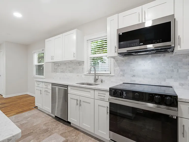18 Grandin Cir — Photo 9