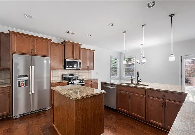 2080 Red Barn Ct — Photo 17