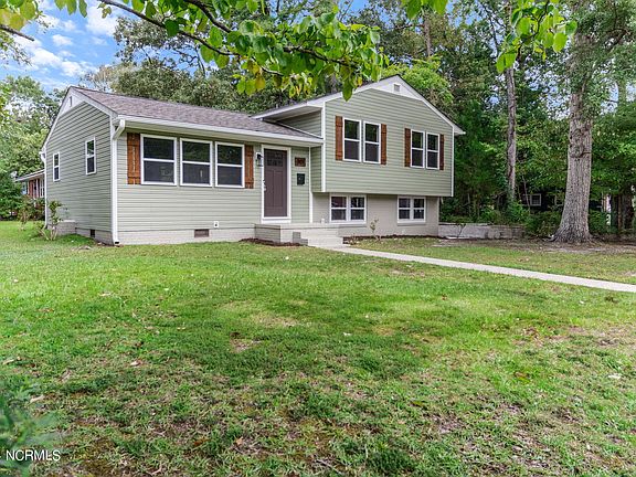 3rd image of 301 White Oak Street