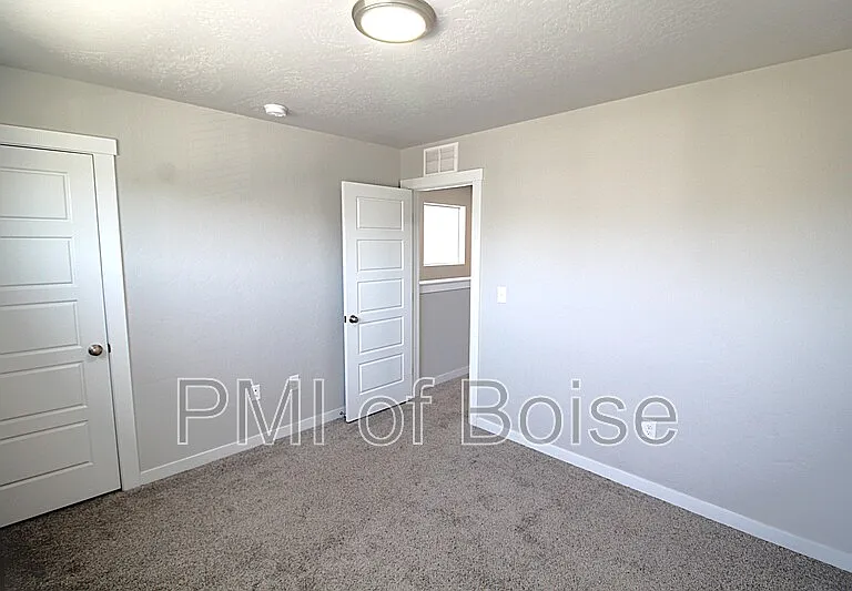 960 S Nautilus Ave — Photo 16