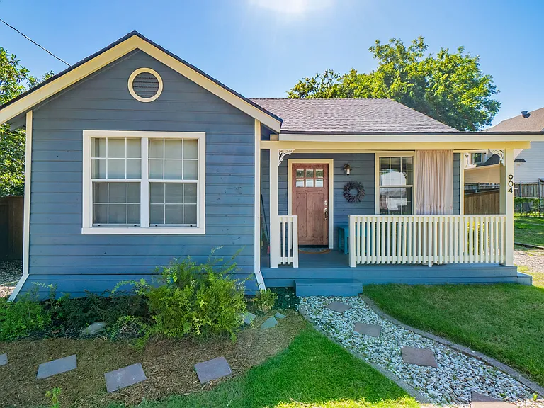 904 Florence St — Photo 25