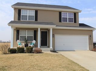 925 Mist Flower Dr, Waterloo, IL 62298