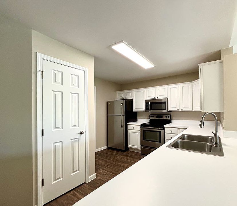1st image of 158 Gethings Cir #158