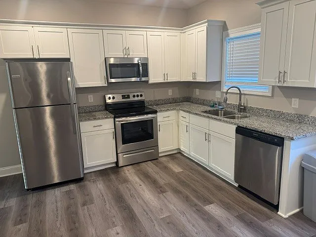 1546 Randall St SW #B — Photo 8