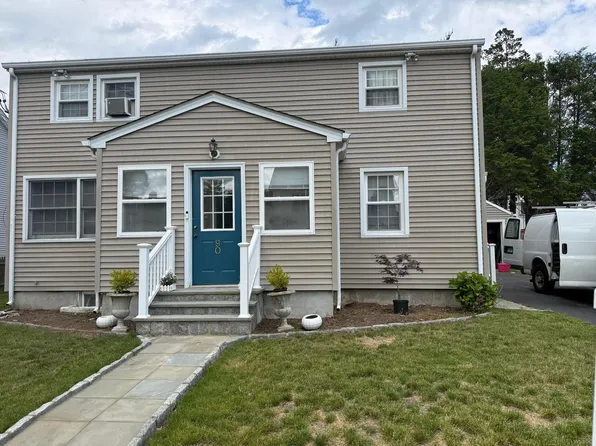 90 Arbor Ter, Southport, CT 06890