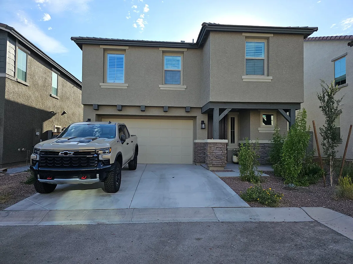Building Photo - S 150th Dr