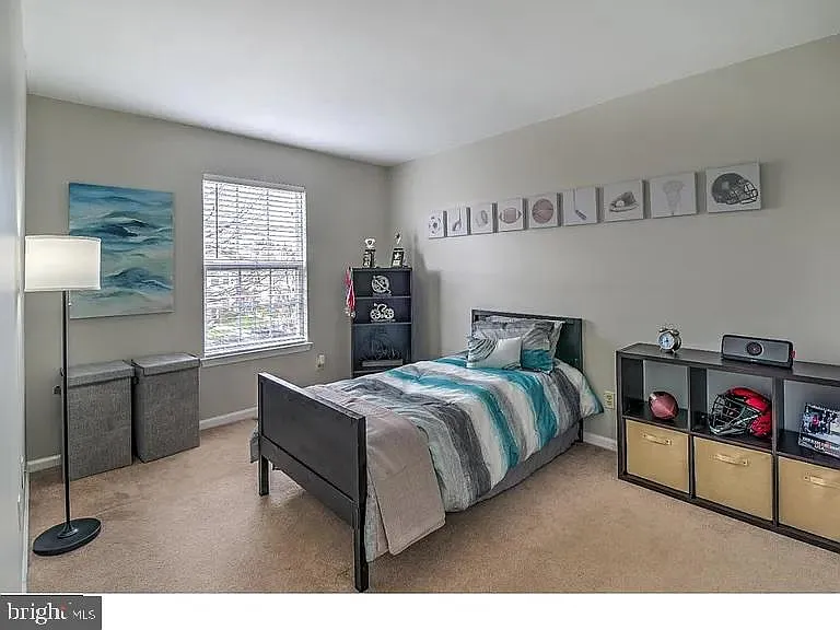 216 Waverly Ct — Photo 19