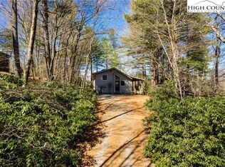 6317 Crestview Dr, Blowing Rock, NC 28605