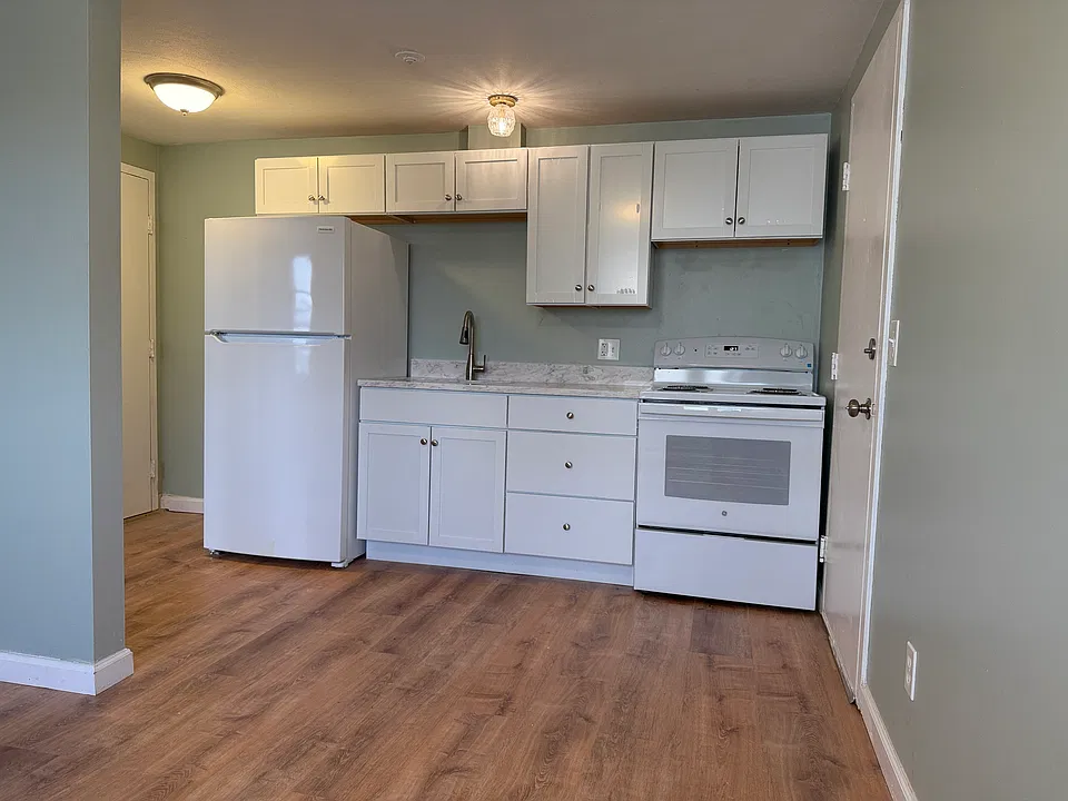 420 Wellington Ave #2B