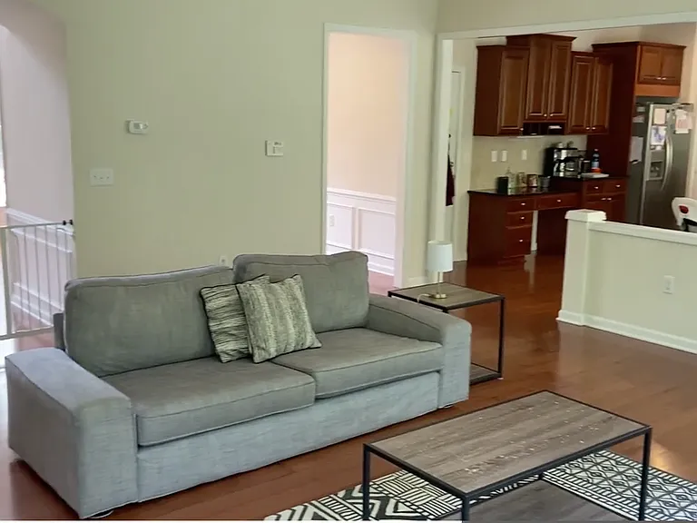 1041 Holtridge Dr — Photo 9