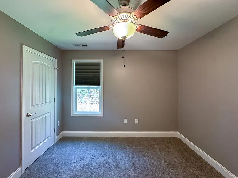 7550 Hillside Ave — Photo 27