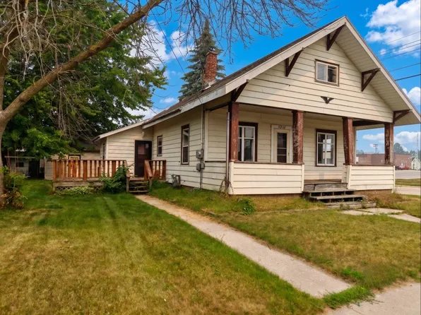 1018 Lowell St, Two Rivers, WI 54241