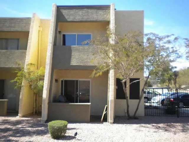 Building Photo - 604 E Weber Dr #17