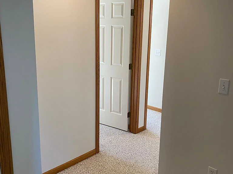 6214 Elliott Ct — Photo 10