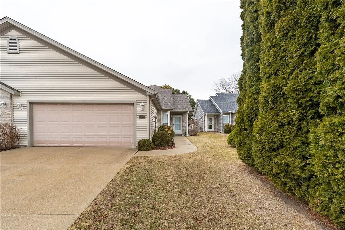 16 Grape Vine Ln photo 1