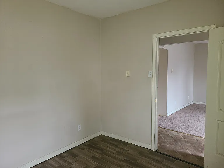 105 McClure St — Photo 39