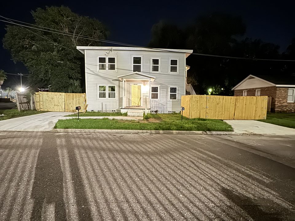 1st image of 1285 W 20th St