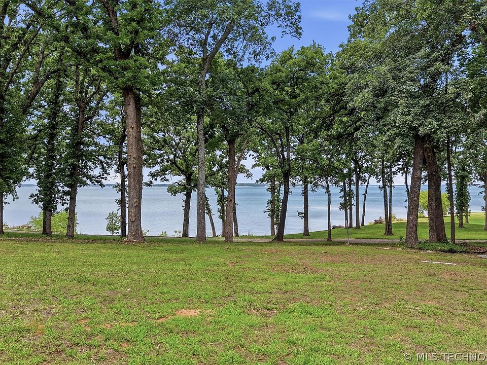 1st image of 90 Circle Dr