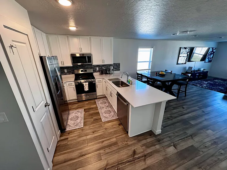 3502 E Mossy Oak Dr — Photo 5
