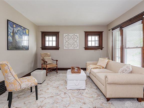 3rd image of 164 Edgar Ave