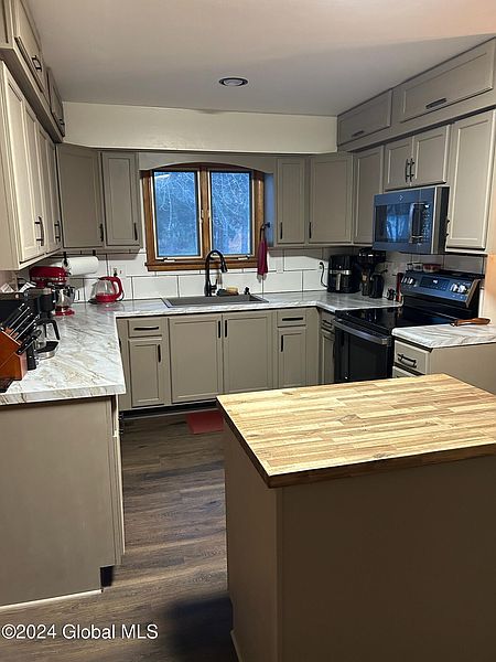 2nd image of 232 Palmer Avenue