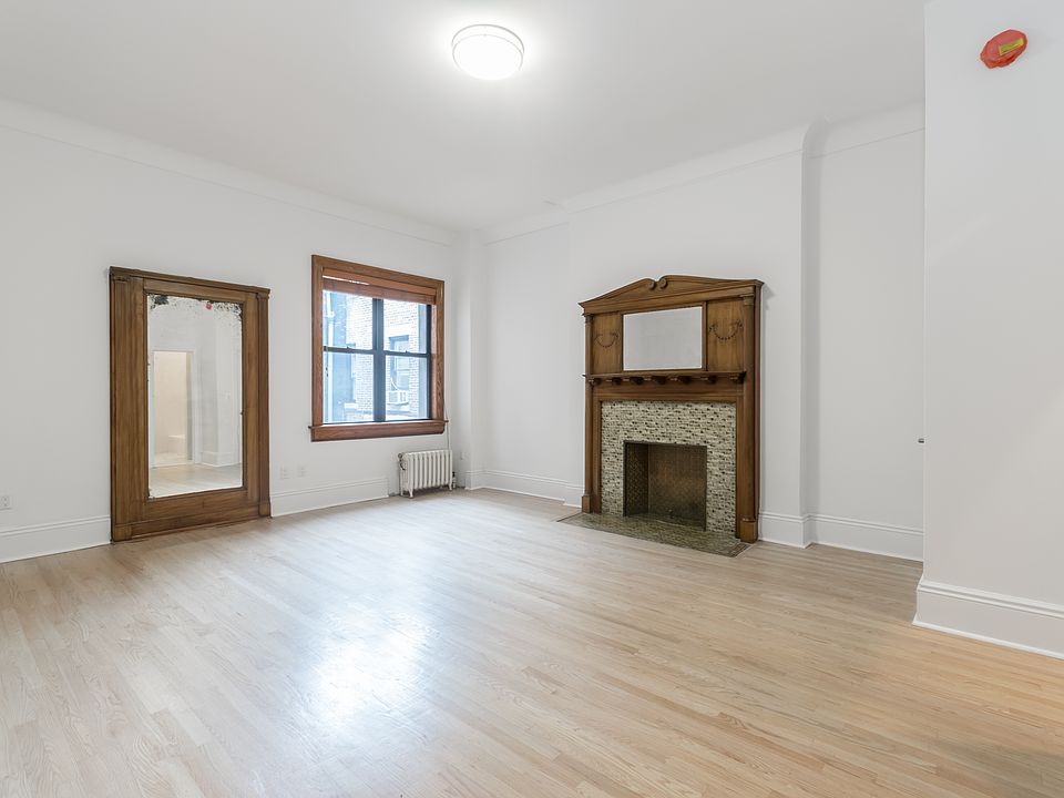 1st image of 14 W 69th St APT 11