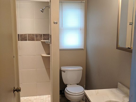 4th image of 3738 Kirschling Dr