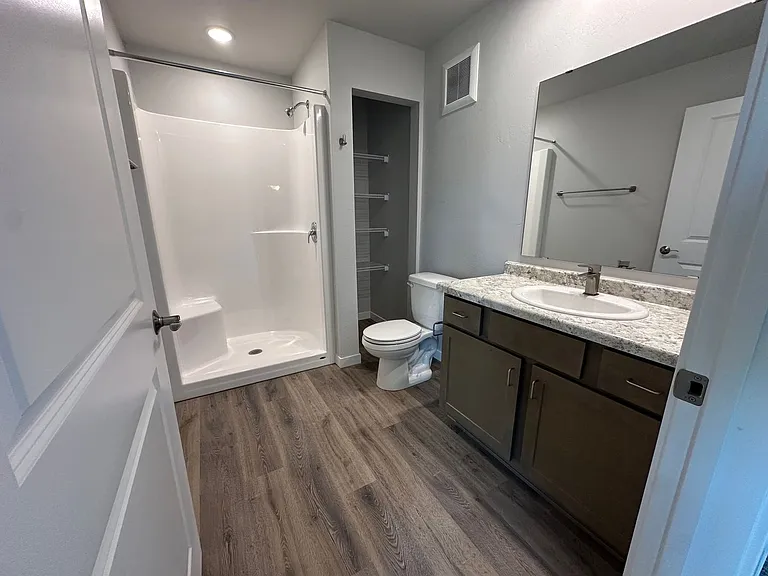 204 E Express Way — Photo 24