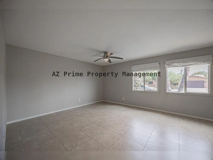 1218 E Carter Dr — Photo 7