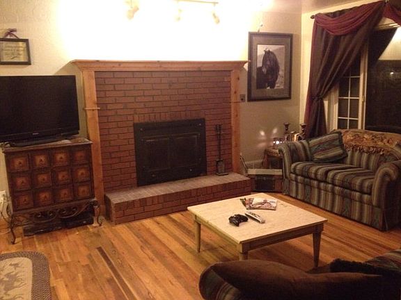 2nd image of 450 Linden Dr