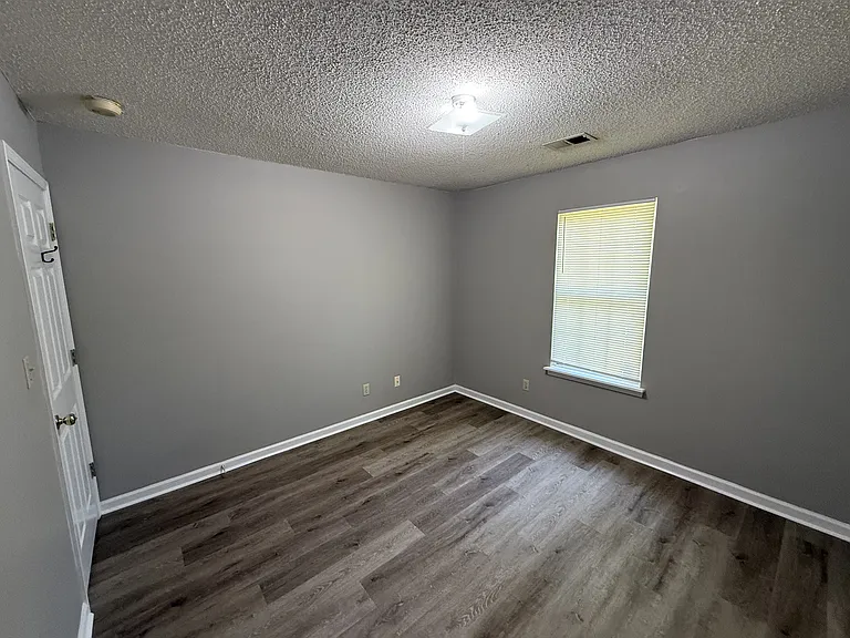 367 Templeton Dr — Photo 45