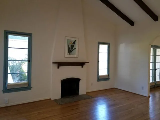 2 bed, 1101 sqft, $4,200 — Photo 4