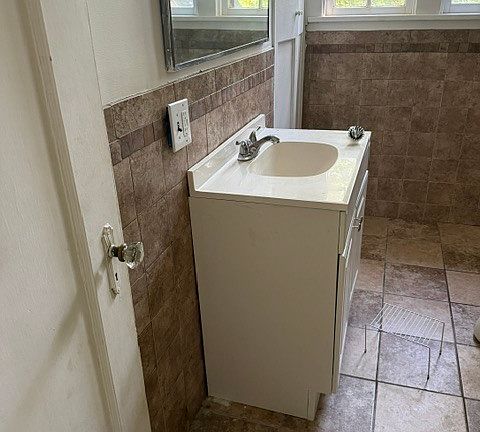 4th image of 5685 Darwin Rd