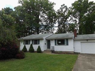 3198 Eldora Dr, Youngstown, OH 44511