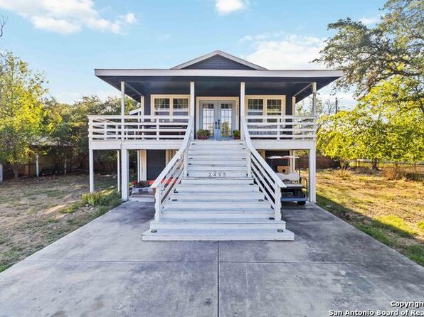 2495 Lakeshore Dr