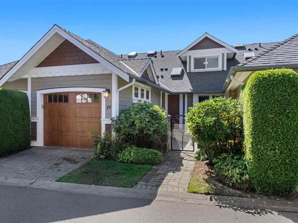 10520 McDonald Park Rd #19, North Saanich, BC V8L 0A3