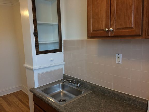 5th image of 4413 N Greenview Ave APT 3W