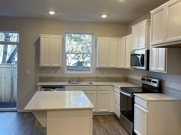 2nd image of 5917 NE 80th Ct