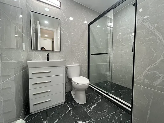 Rented by Redox Group Corp | media 15