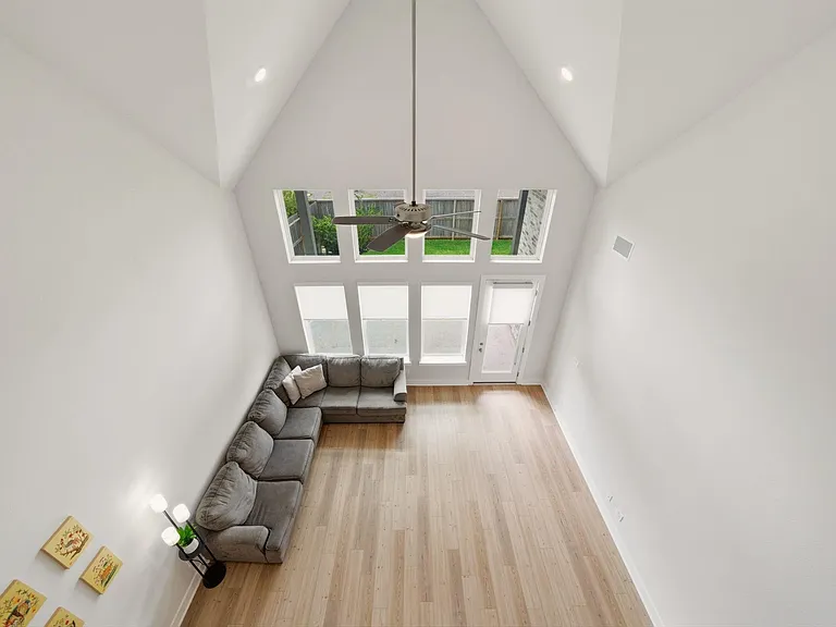 26307 Camden Canyon Ave — Photo 17