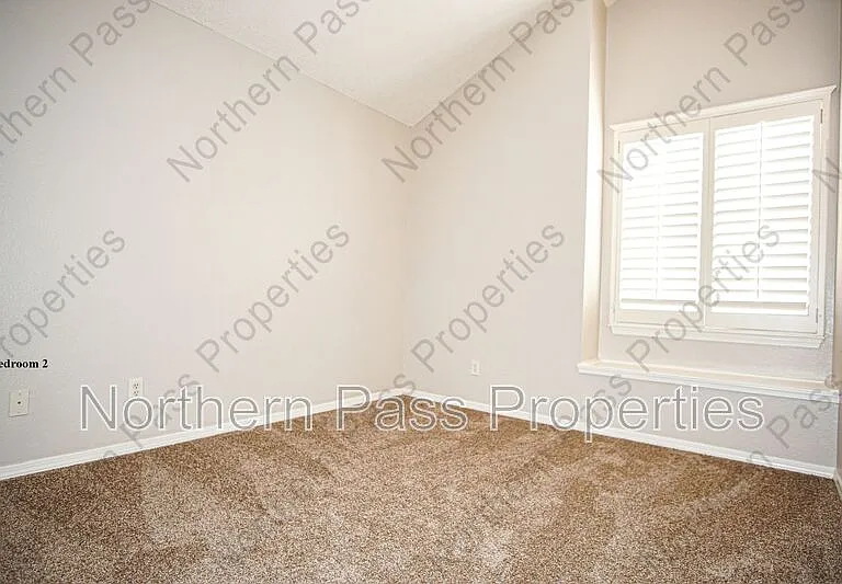 817 Dakota River Ave — Photo 21
