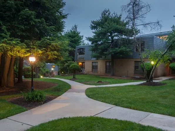 Hidden Lake, 1 Lincoln Pl #2-16-16B, North Brunswick, NJ 08902