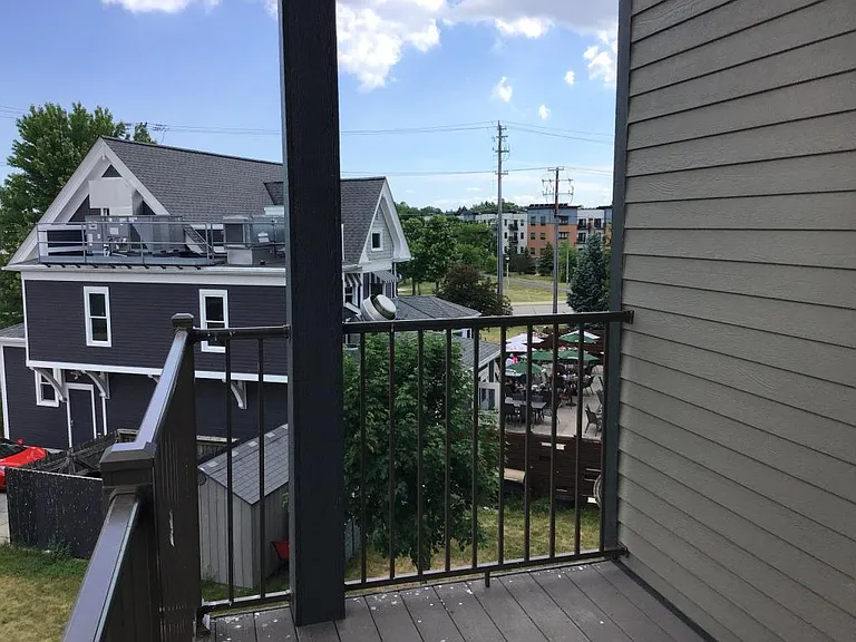 128 E Wisconsin St — Photo 16