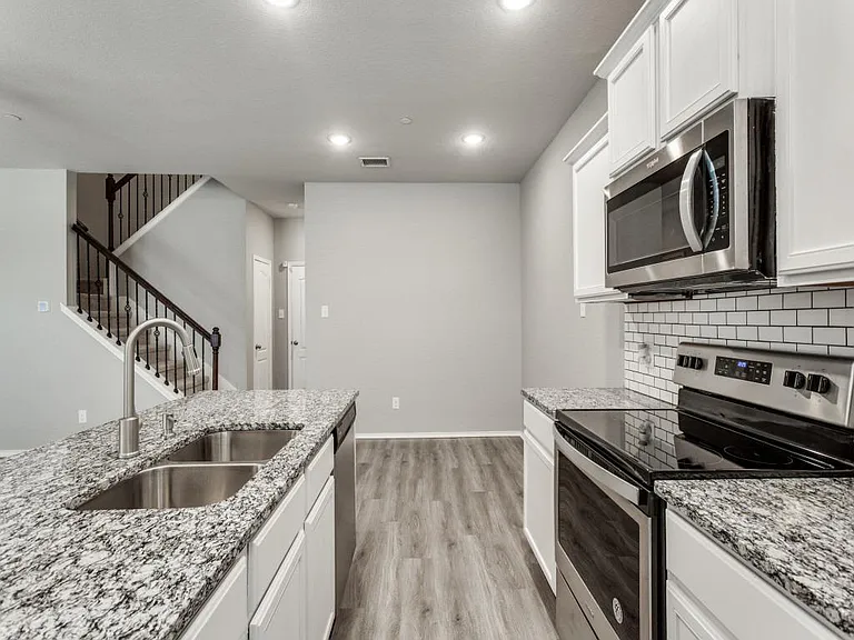 3405 Cricket Dr — Photo 5