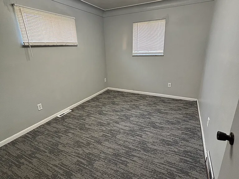 620 Evesham Ave — Photo 5