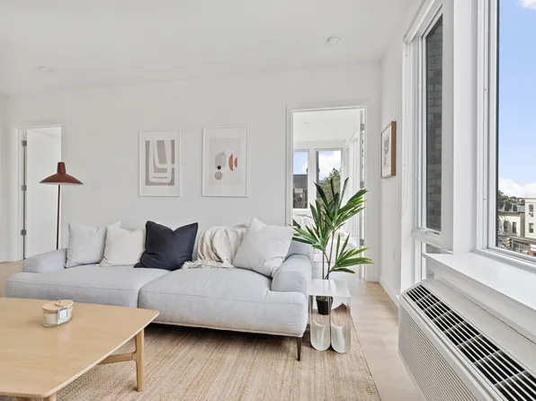 258 Saint Pauls Avenue image 6 of 9