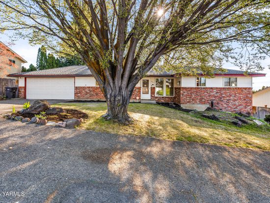 607 N 53rd Ave, Yakima, WA 98908