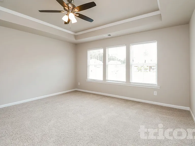 701 Jackson Ct — Photo 7
