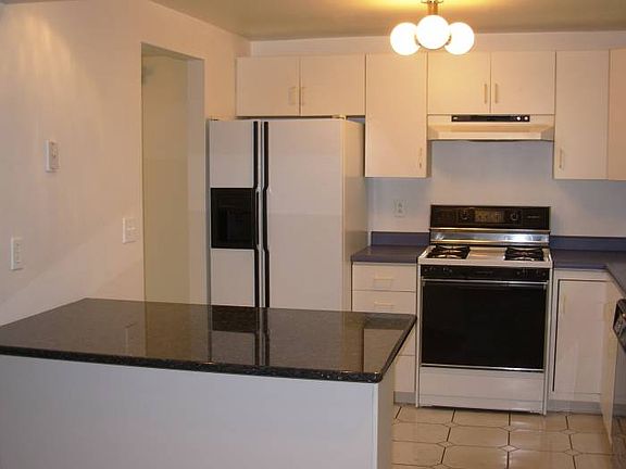 Bright Kitchen!