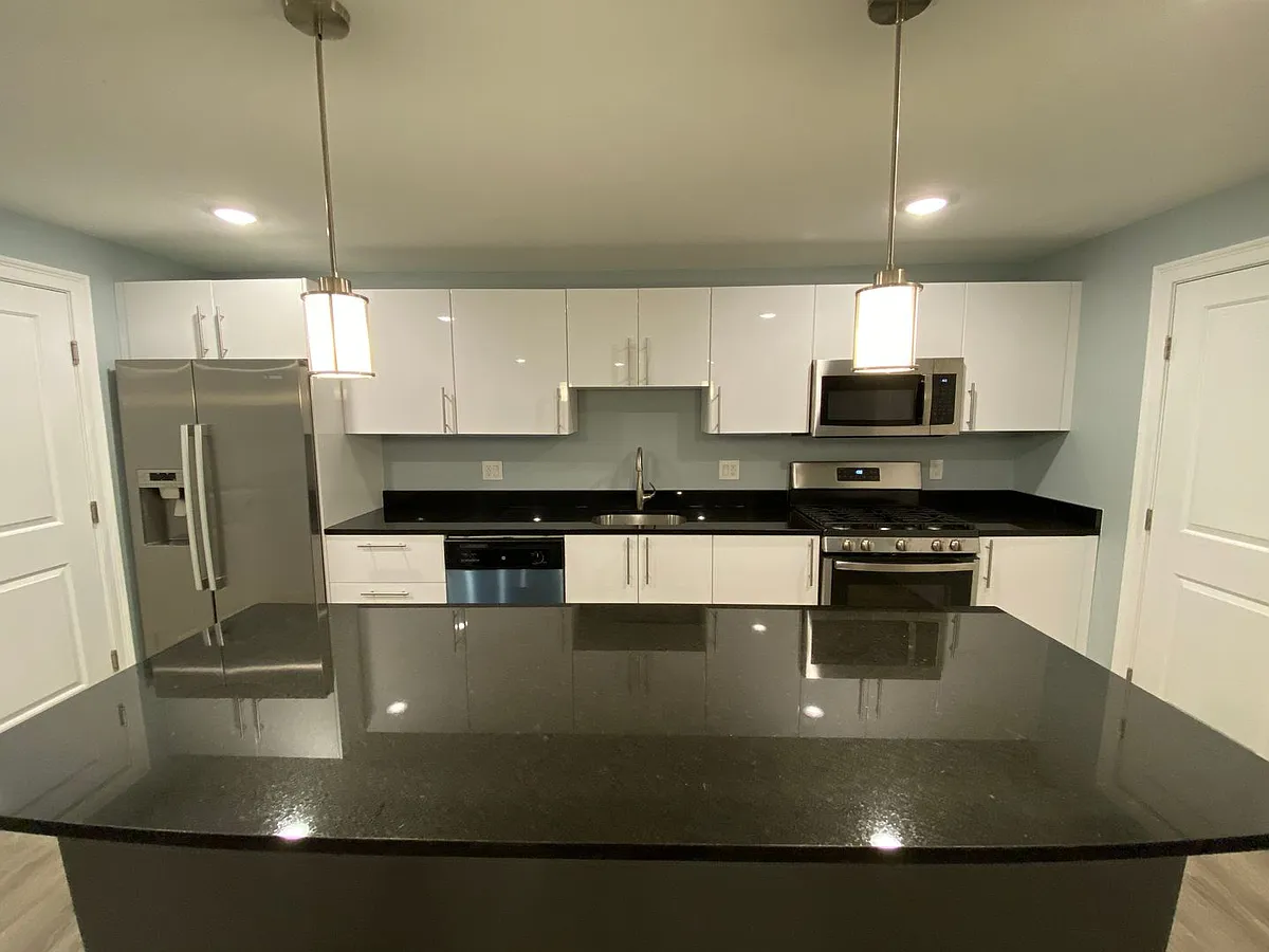 Building Photo - 186 Kelton St #G1